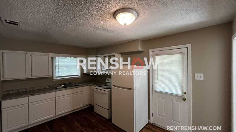 3743 Miami Ave - Photo 5 of 12
