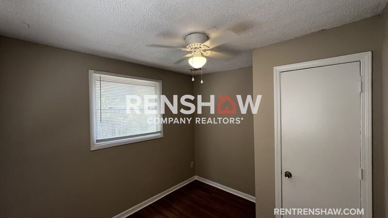 3743 Miami Ave - Photo 6 of 12