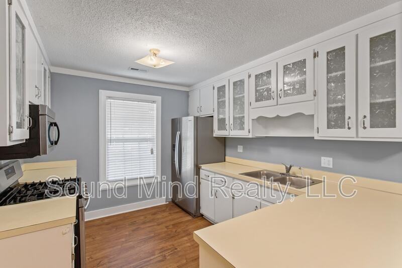 417 Foxhall Dr - Photo 6 of 11