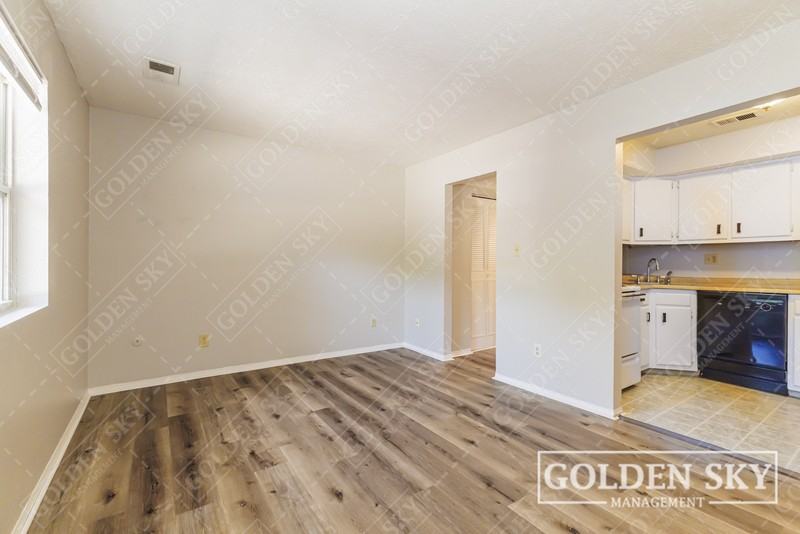 915 N Muessing St #108 - Photo 3 of 10