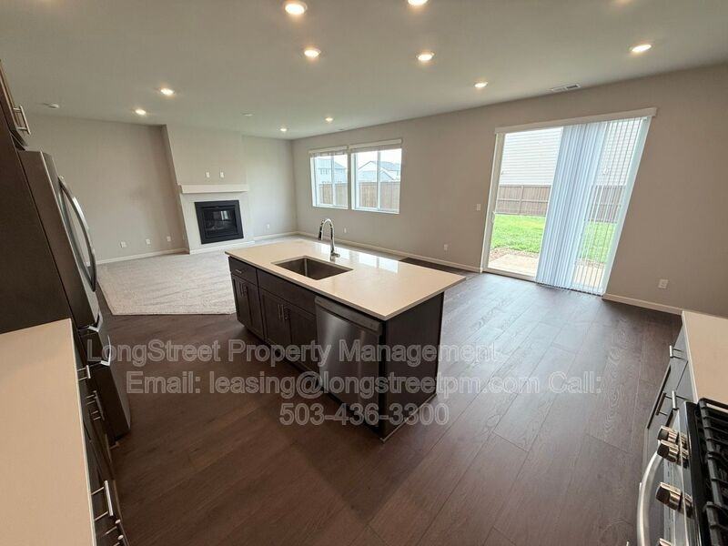 5954 Henshaw St Se - Photo 5 of 36