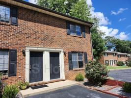 featured image of 211 S Waverley St #A6