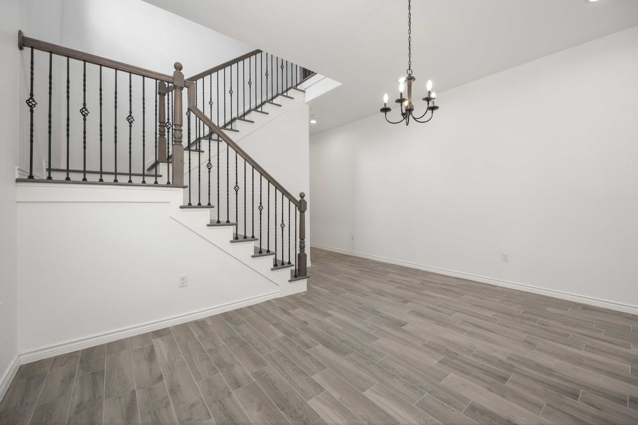 4406 Sterling St #B - Photo 4 of 24