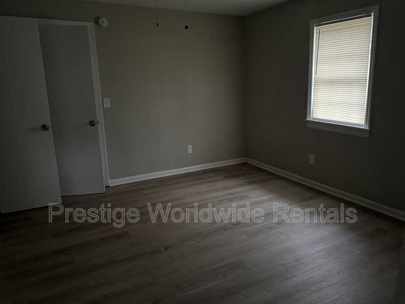 2708 Lumpkin Ct - Photo 6 of 9