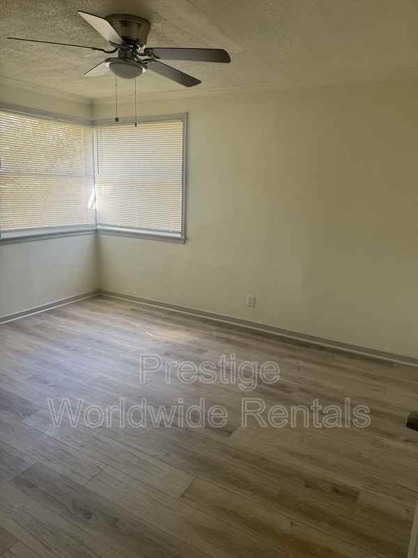 2726 Lumpkin Ct - Photo 6 of 9