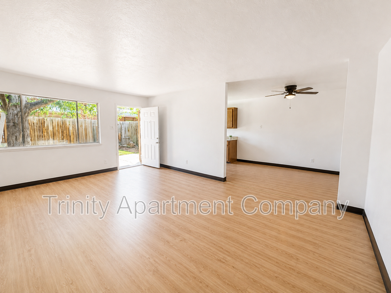 127 General Arnold St Ne - Photo 2 of 6