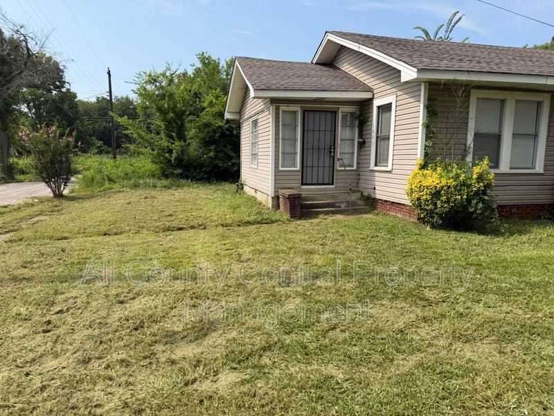 1400 Gulfport St - Photo 2 of 10