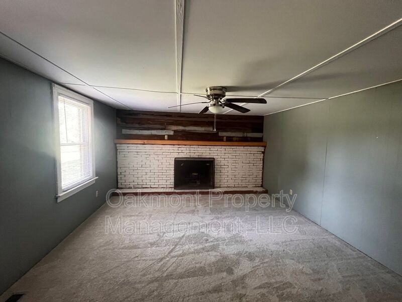 735 Nc Hwy24 - Photo 4 of 15