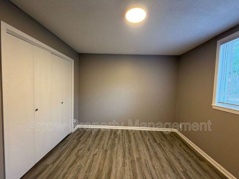 1027 A St #11 - Photo 5 of 12