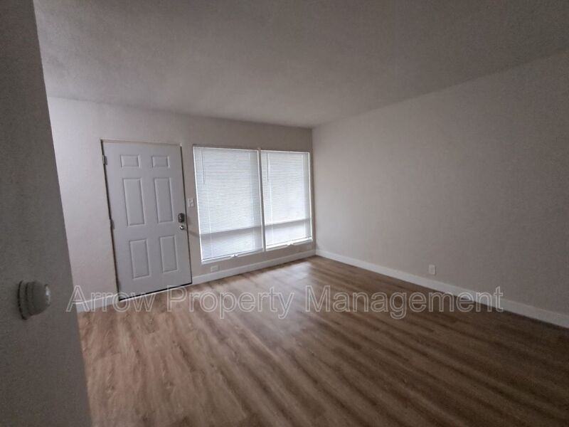 1414 Oakland Rd Ne - Photo 2 of 9