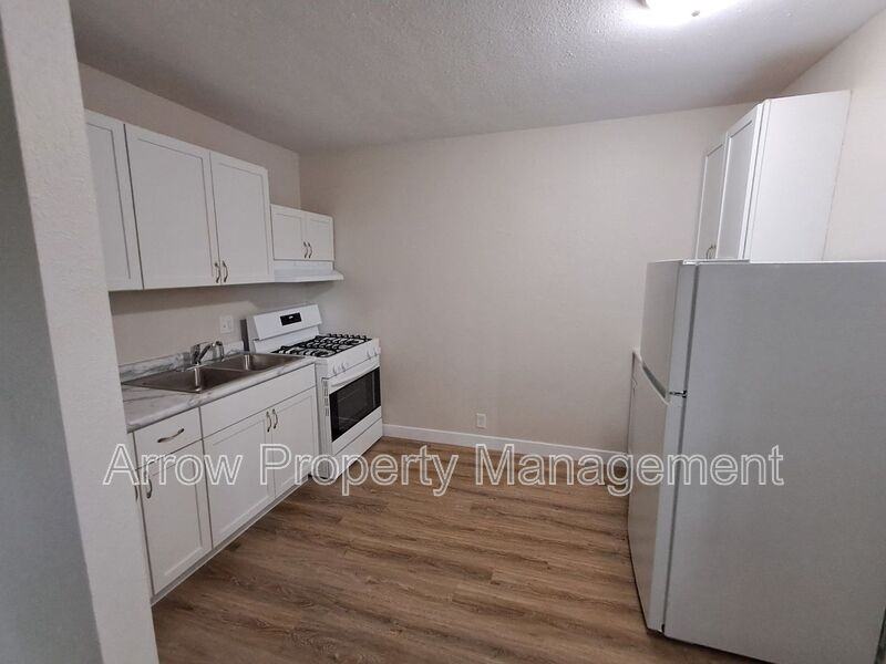 1414 Oakland Rd Ne - Photo 4 of 9