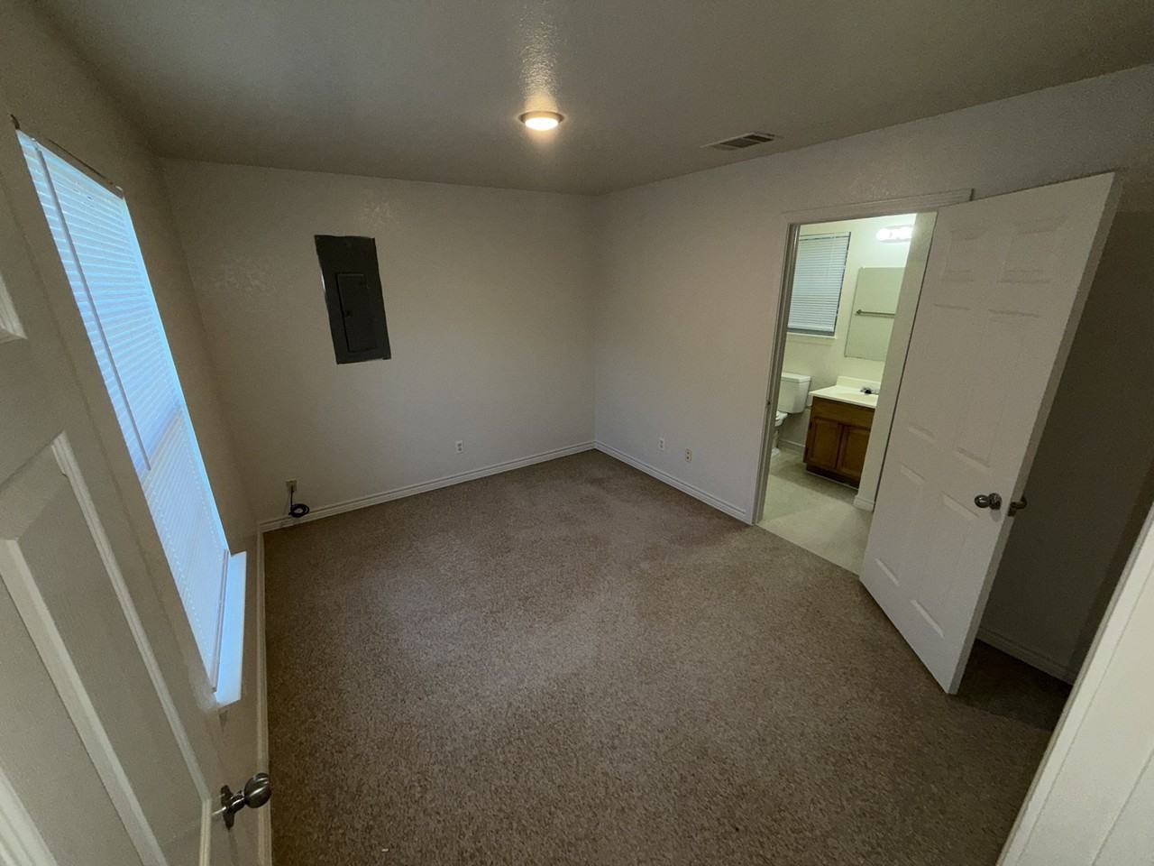 1620 West Avenue D #B - Photo 6 of 7