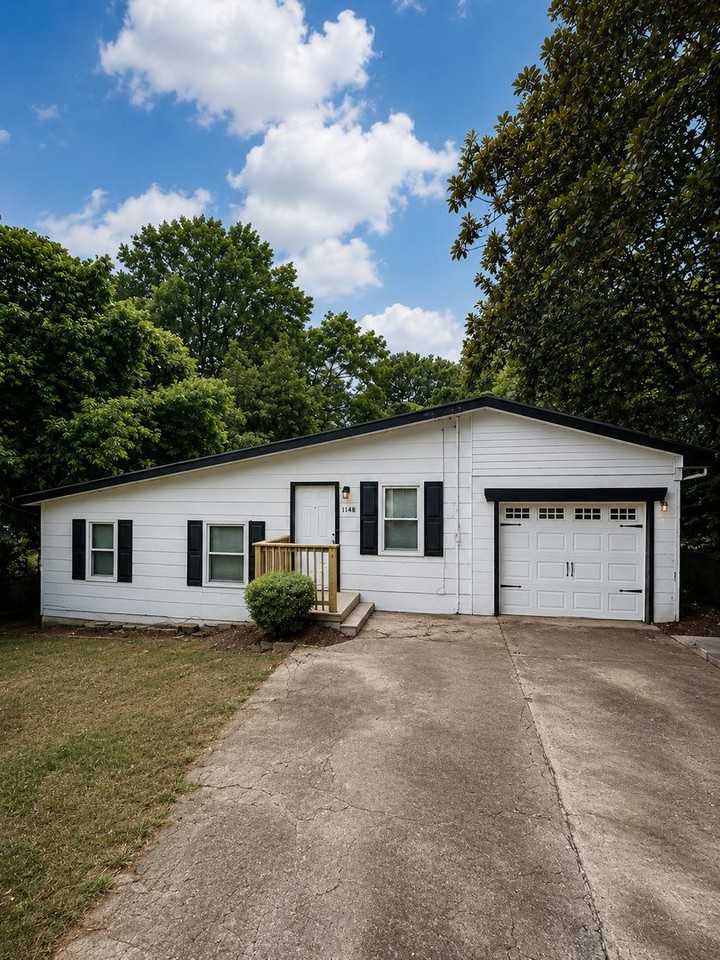 1648 Mary George Ave Nw - Photo 2 of 11