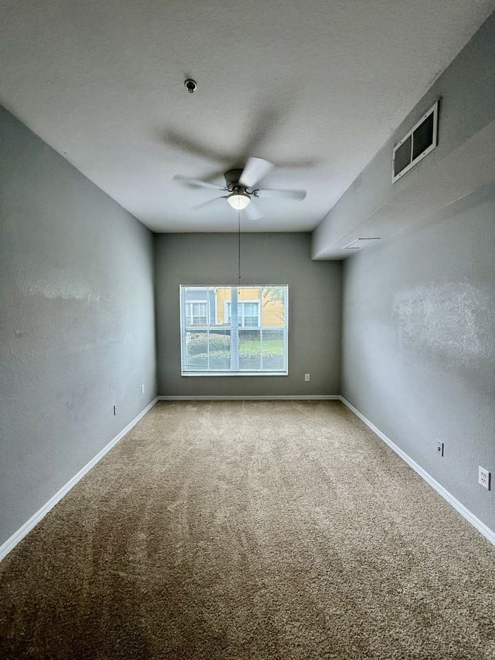 2610 Lodi Cir #102 - Photo 6 of 35
