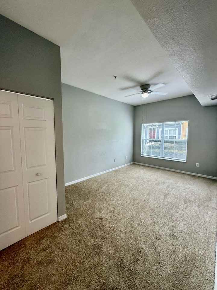 2610 Lodi Cir #102 - Photo 7 of 35
