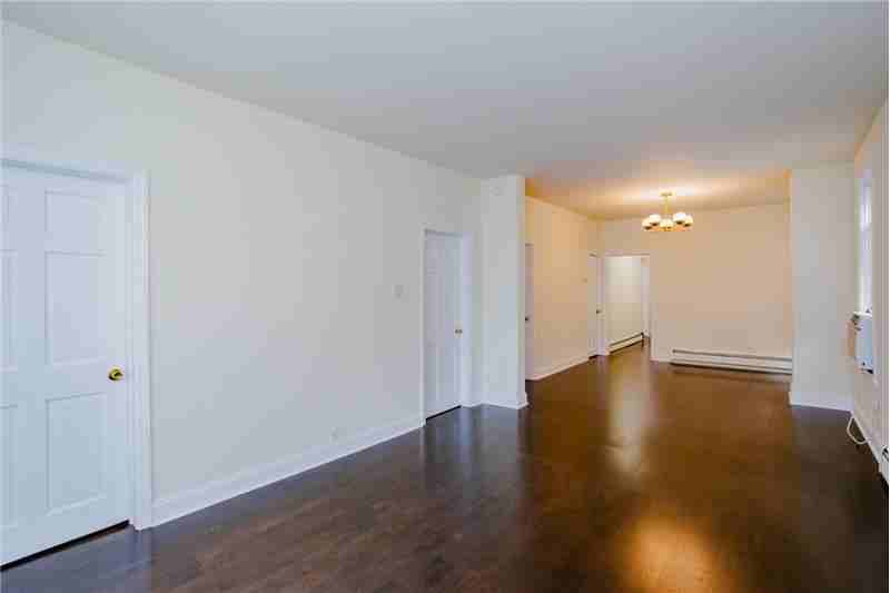 3607 S Emerald Ave #1 - Photo 3 of 15