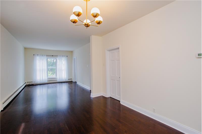 3607 S Emerald Ave #1 - Photo 5 of 15