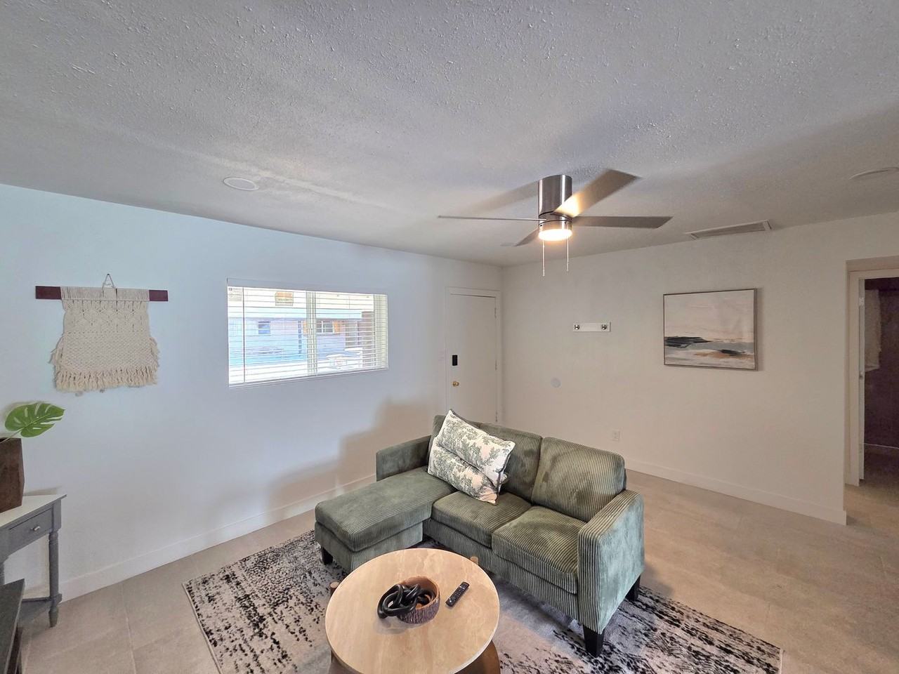 7814 E Heatherbrae Ave #B - Photo 6 of 10