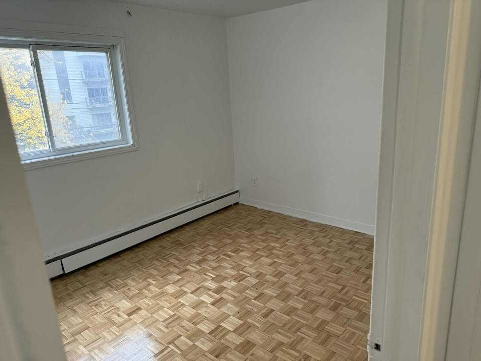 3214 Chemin Sainte-Foy #206 - Photo 4 of 6