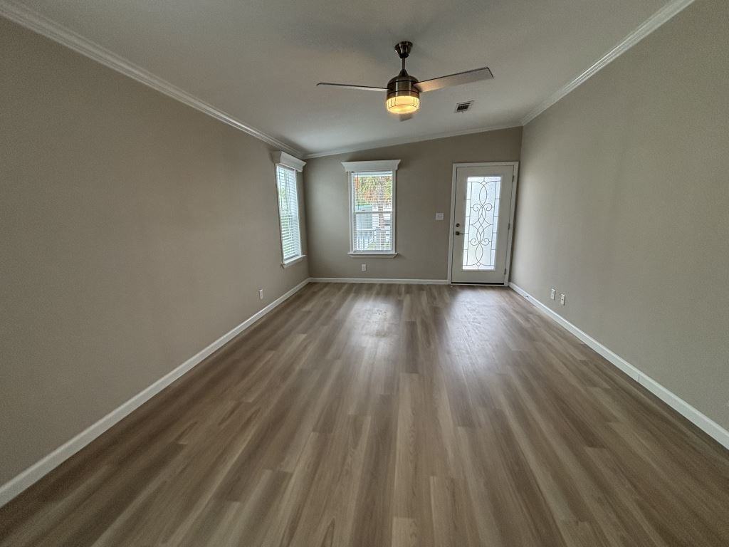 909 Inagua W - Photo 3 of 30