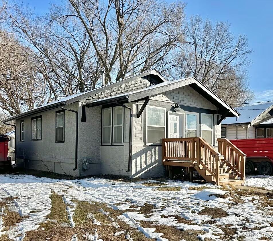 1363 East 15th Street - Photo 2 of 12