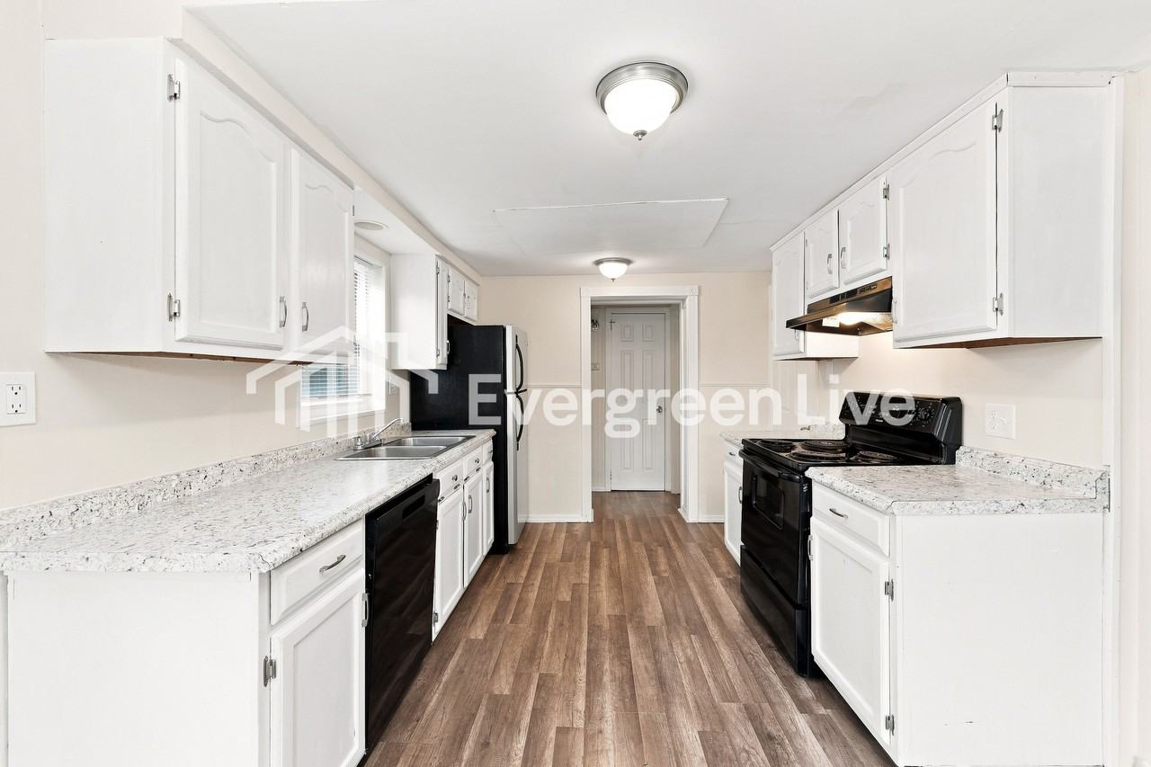13 Pinehill Dr - Photo 4 of 15