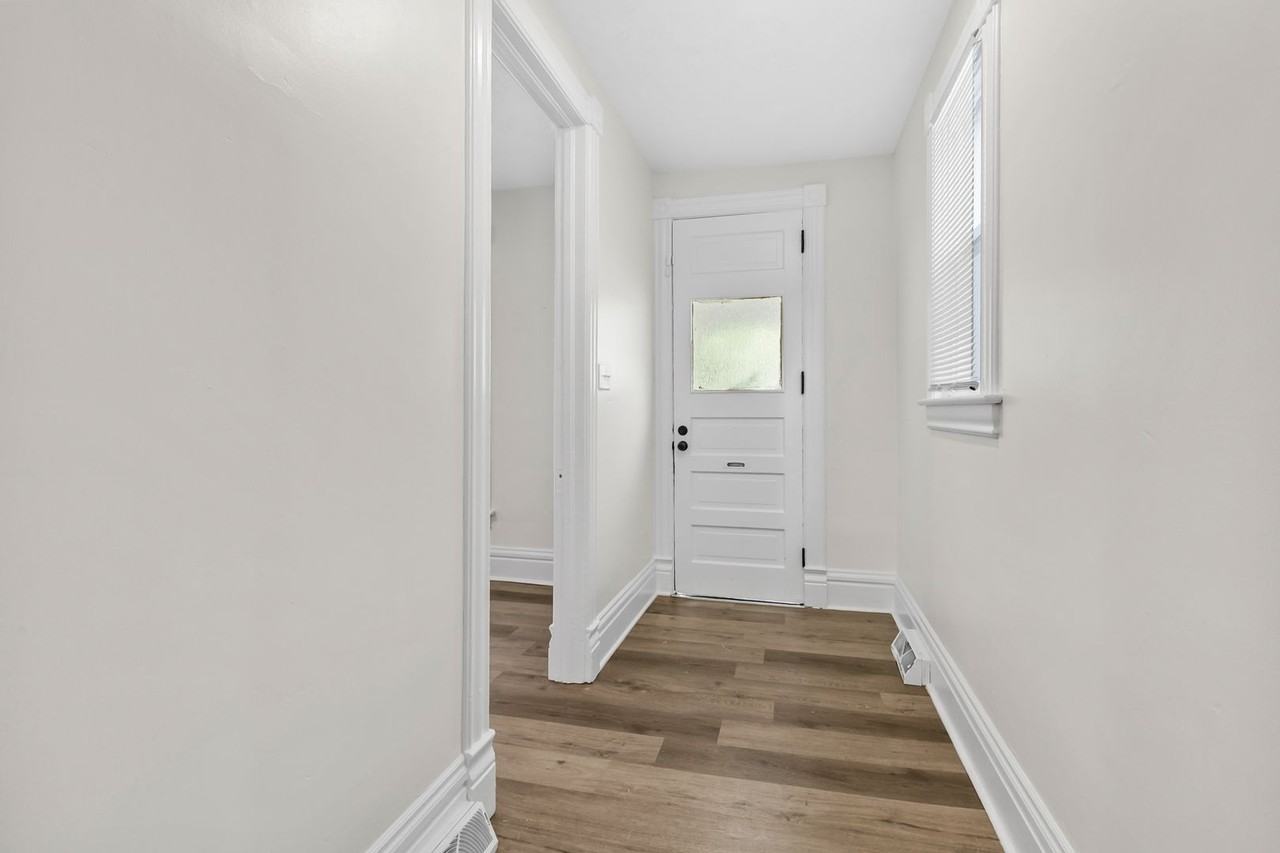 337 Sherman Ave - Photo 7 of 33