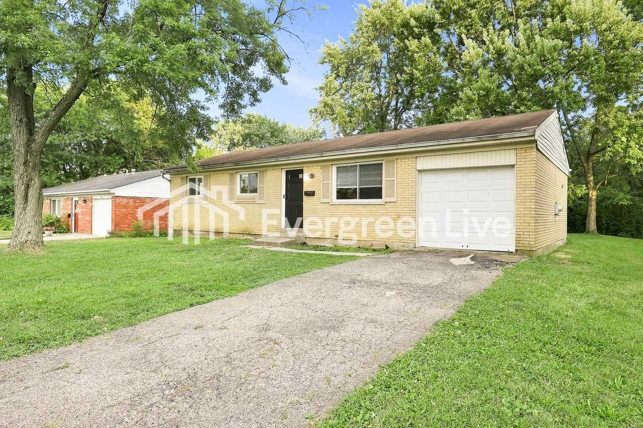 1013 Harkin Dr - Photo 2 of 15