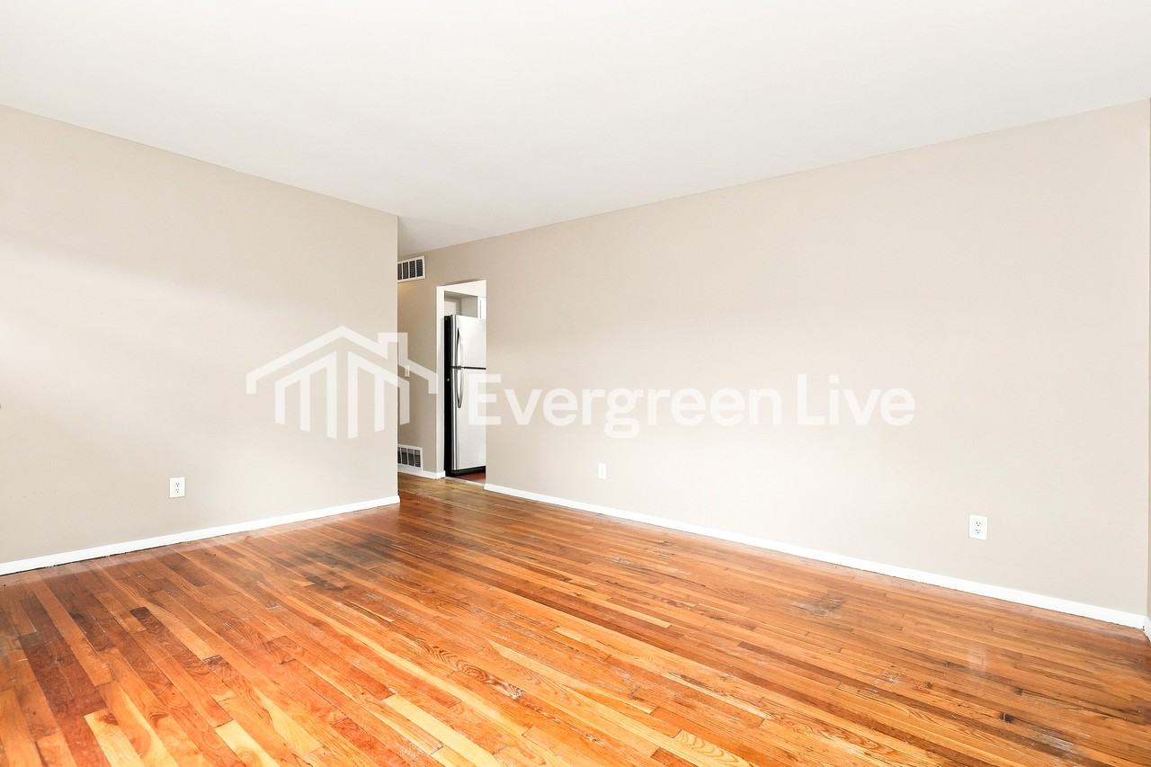 1013 Harkin Dr - Photo 6 of 15