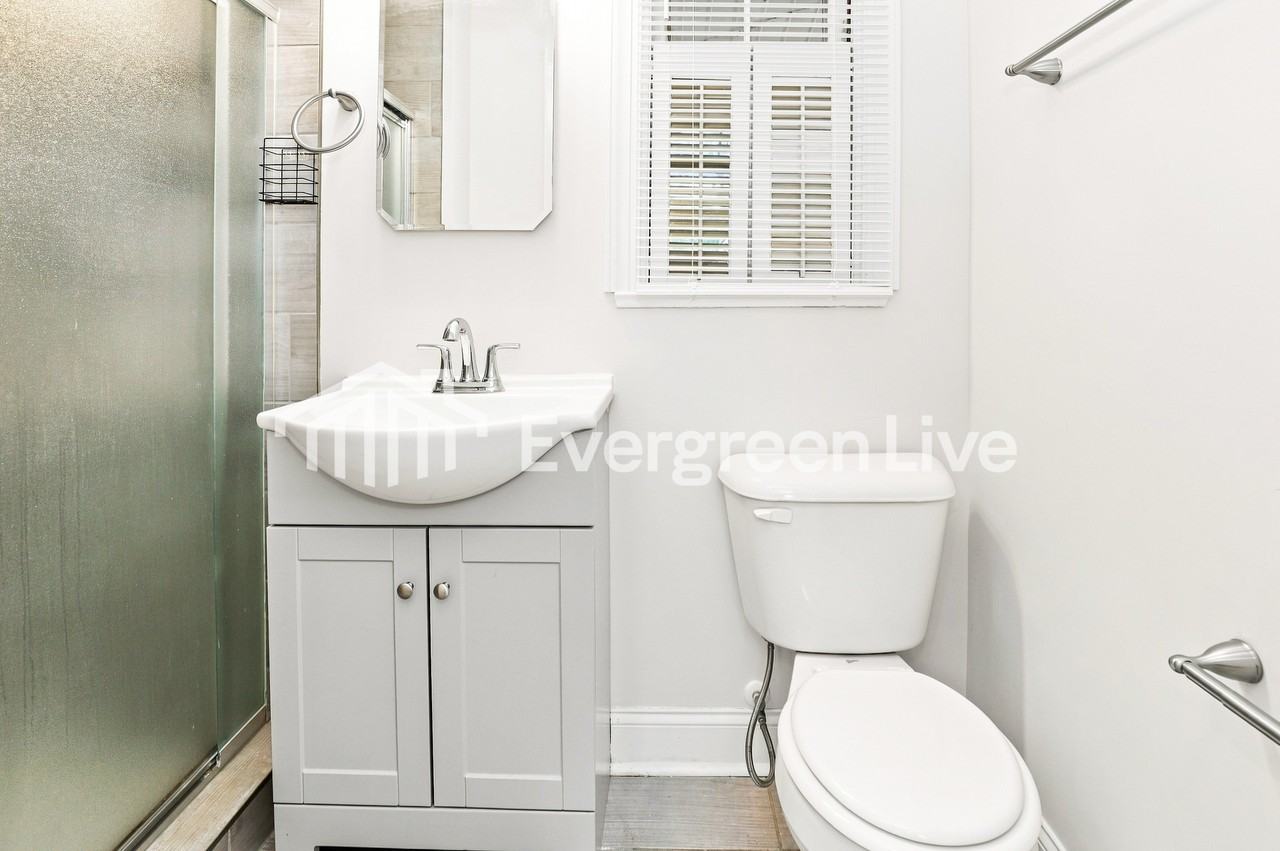 1218 Fillman Dr - Photo 7 of 10