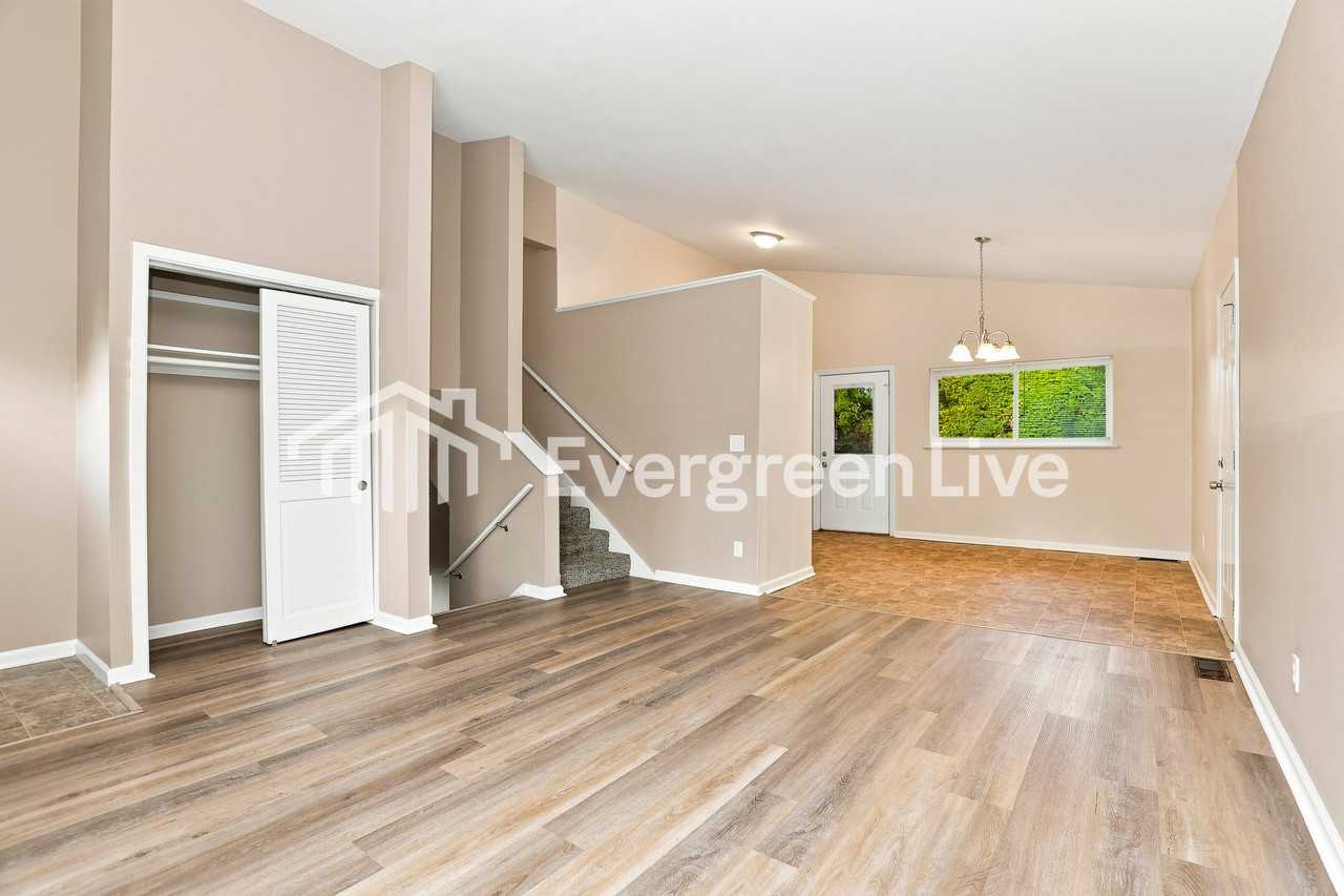11540 Fitchburg Ln - Photo 3 of 15