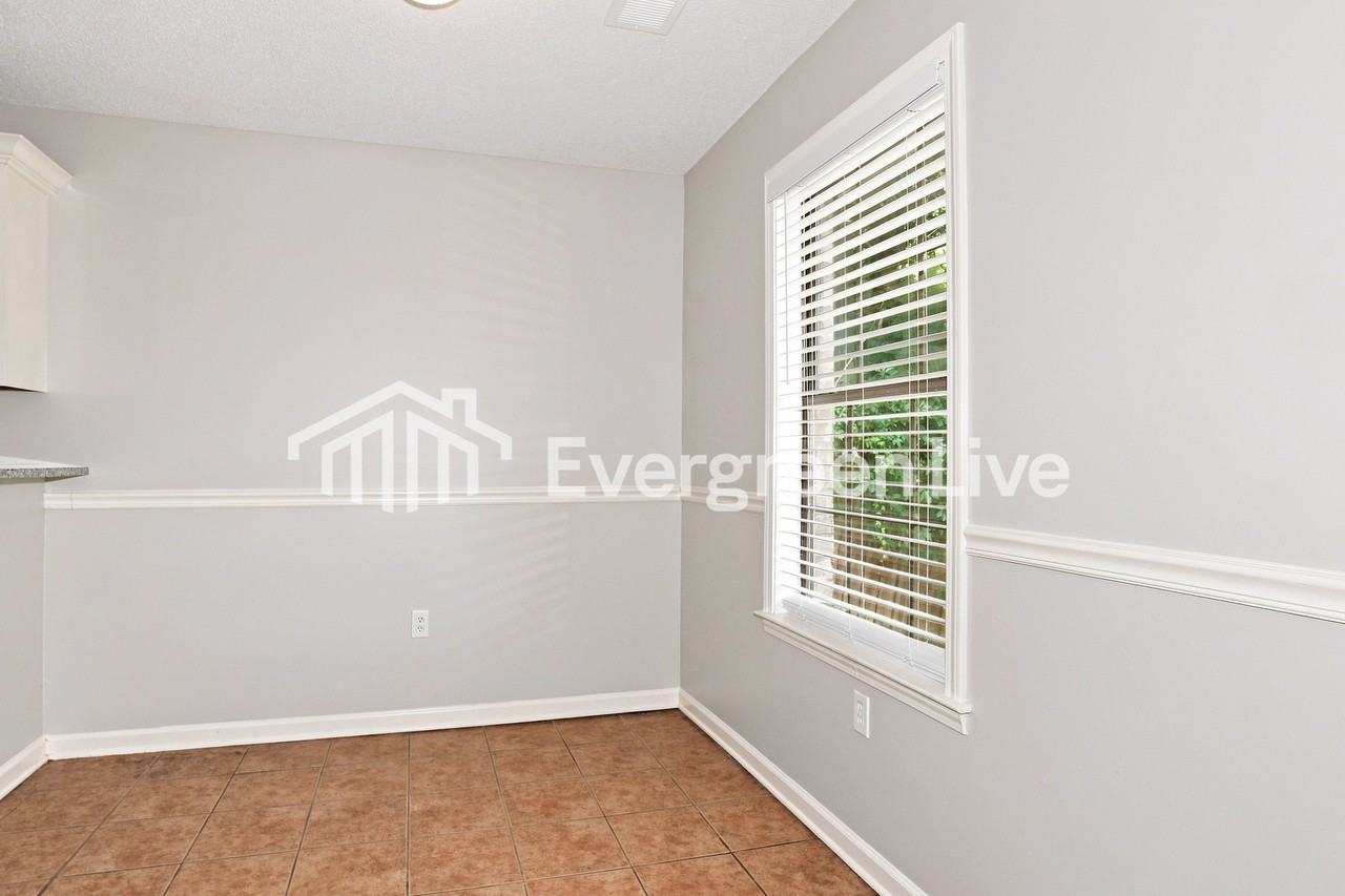 4374 Oak Royal Dr - Photo 5 of 15