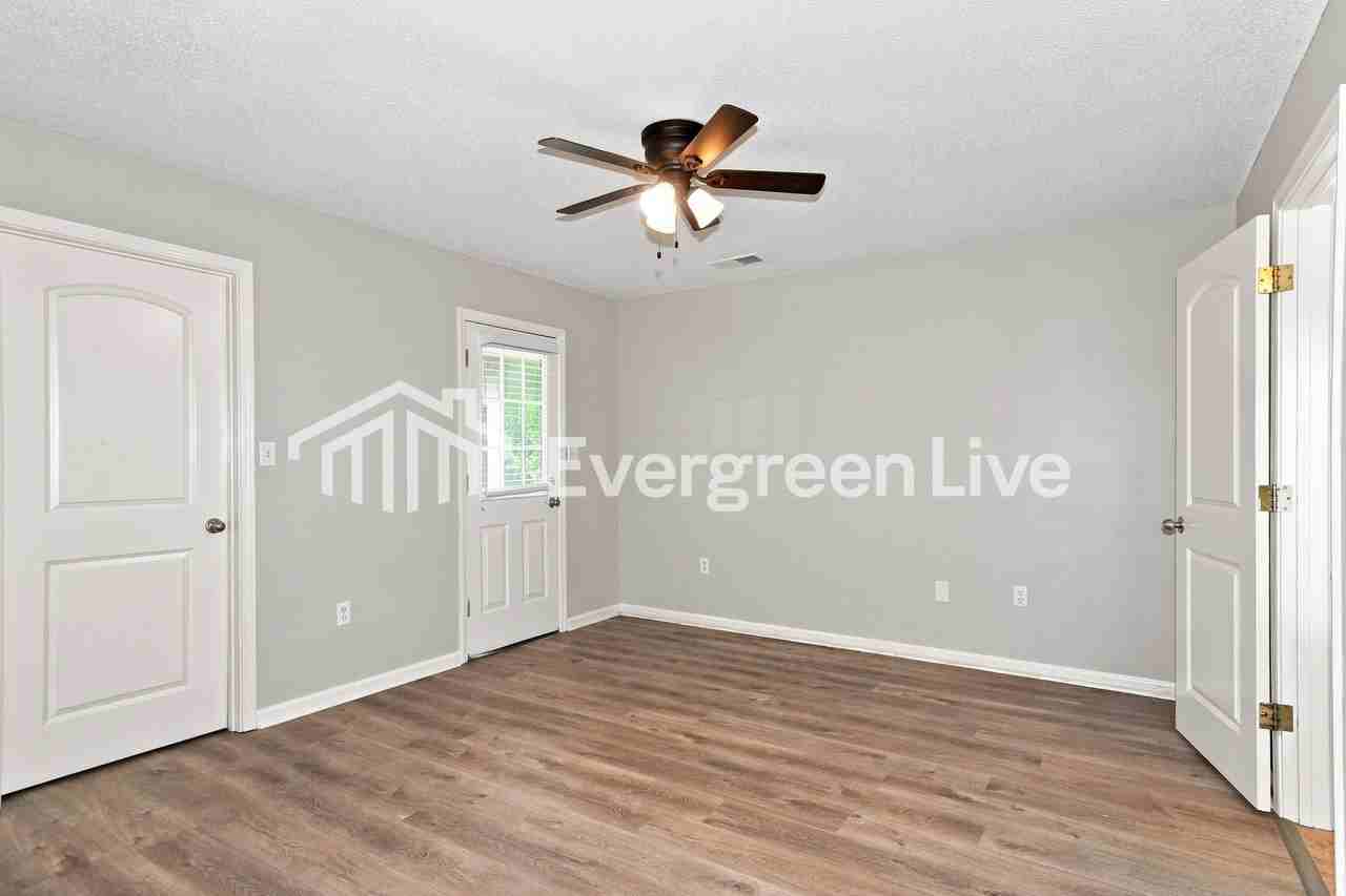 4374 Oak Royal Dr - Photo 6 of 15