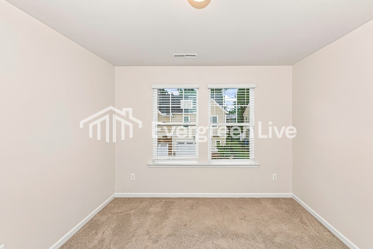 7627 Waypond Ct - Photo 7 of 16