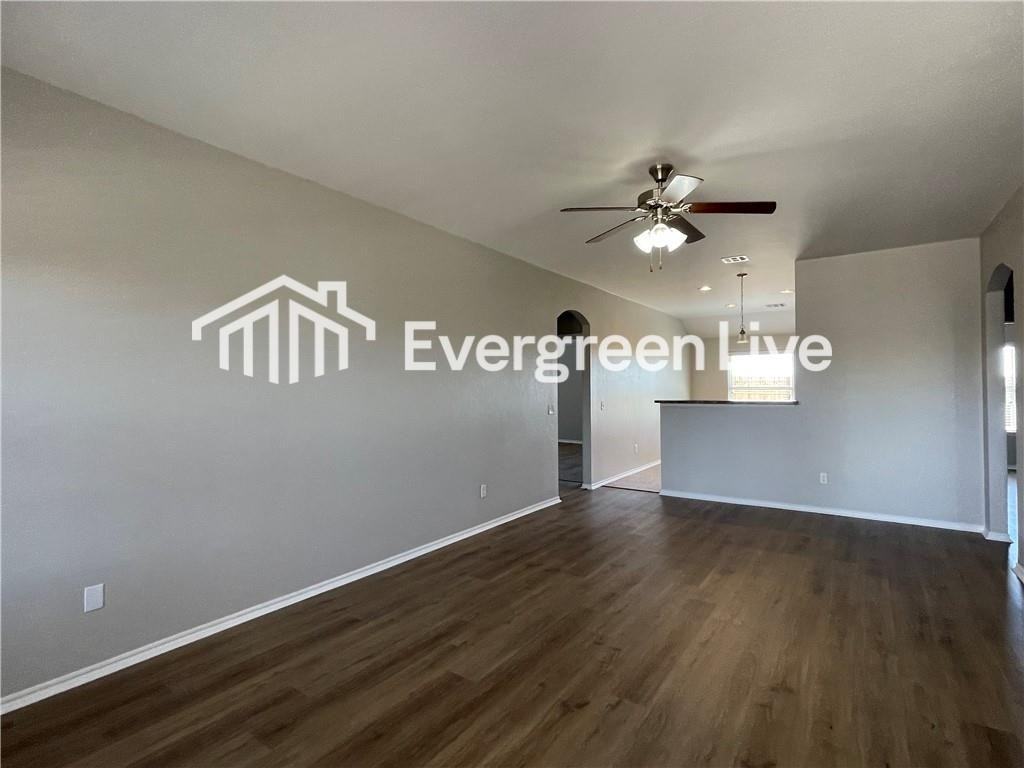 3312 Se 96th St - Photo 3 of 9