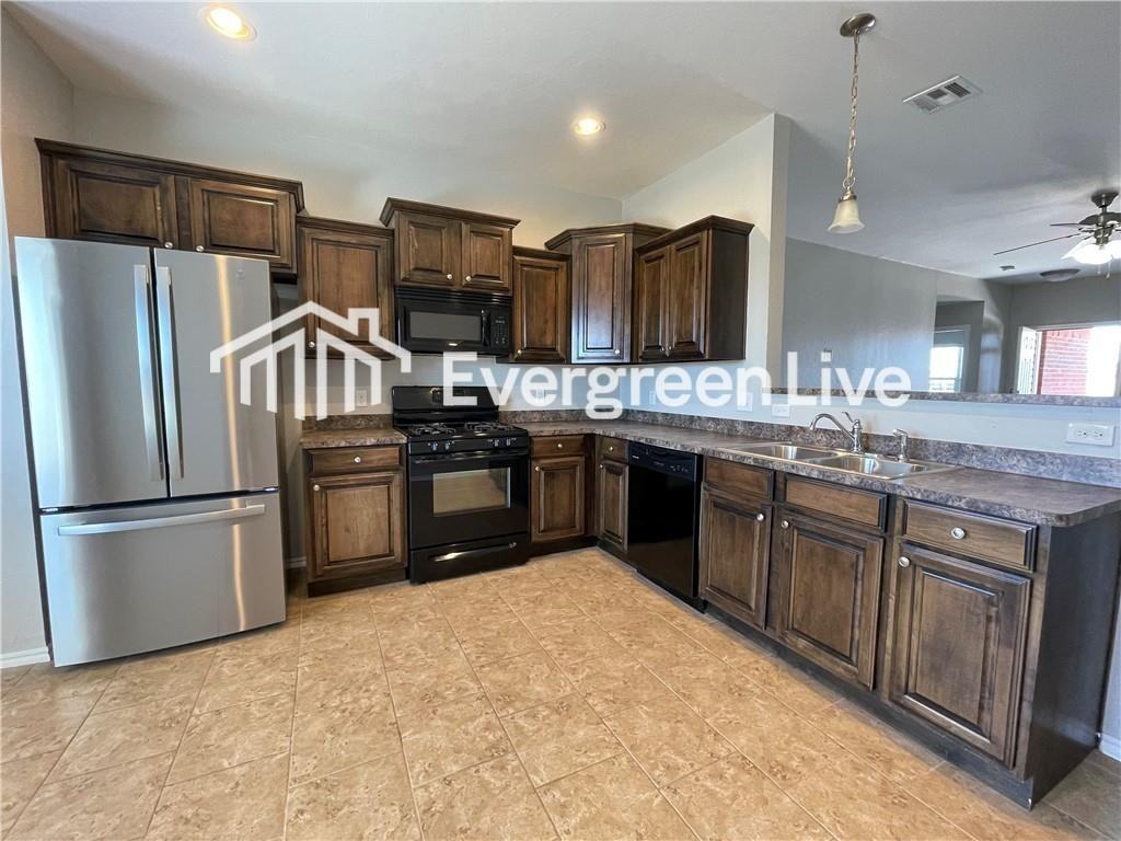 3312 Se 96th St - Photo 5 of 9