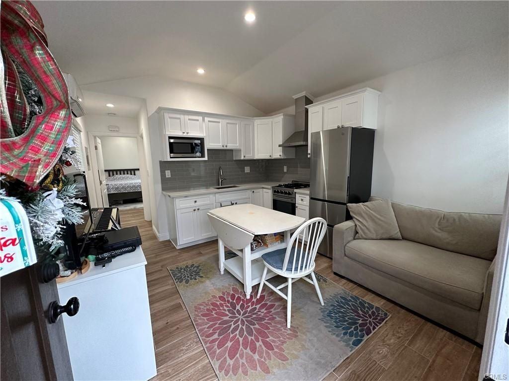 6116 Strickland Ave - Photo 4 of 11