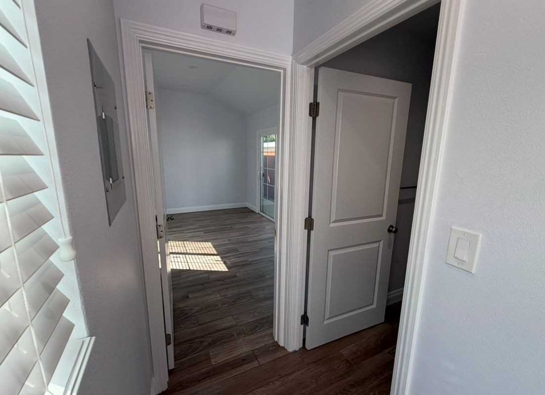 6116 Strickland Ave - Photo 6 of 11