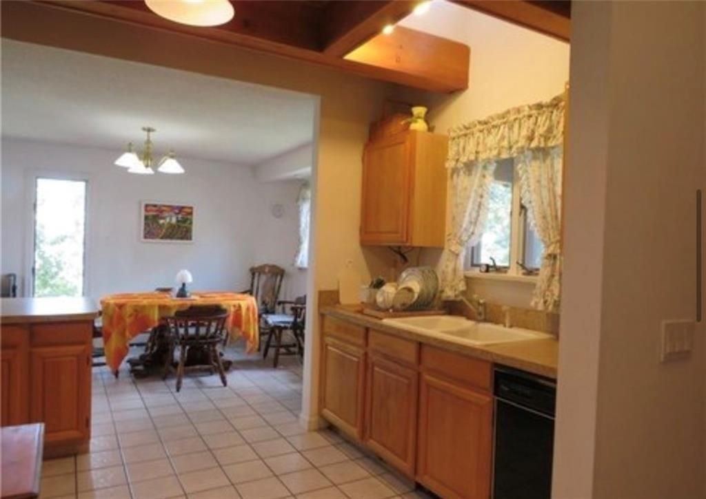48 Bellevue Ave - Photo 3 of 24