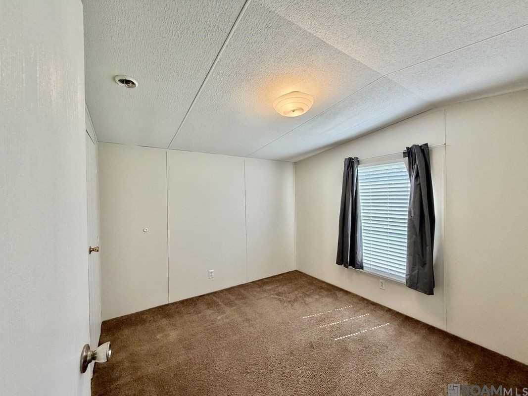 44126 Loop Rd - Photo 6 of 14