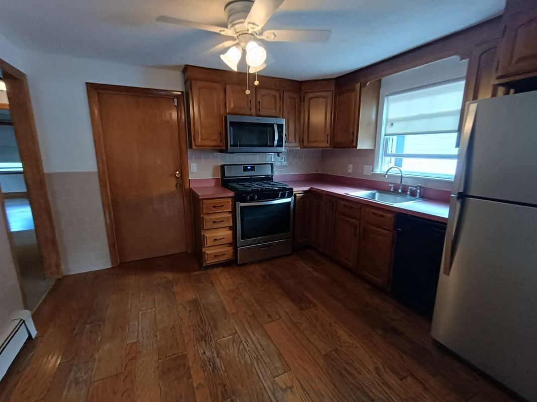 51 Winter St - Photo 2 of 13