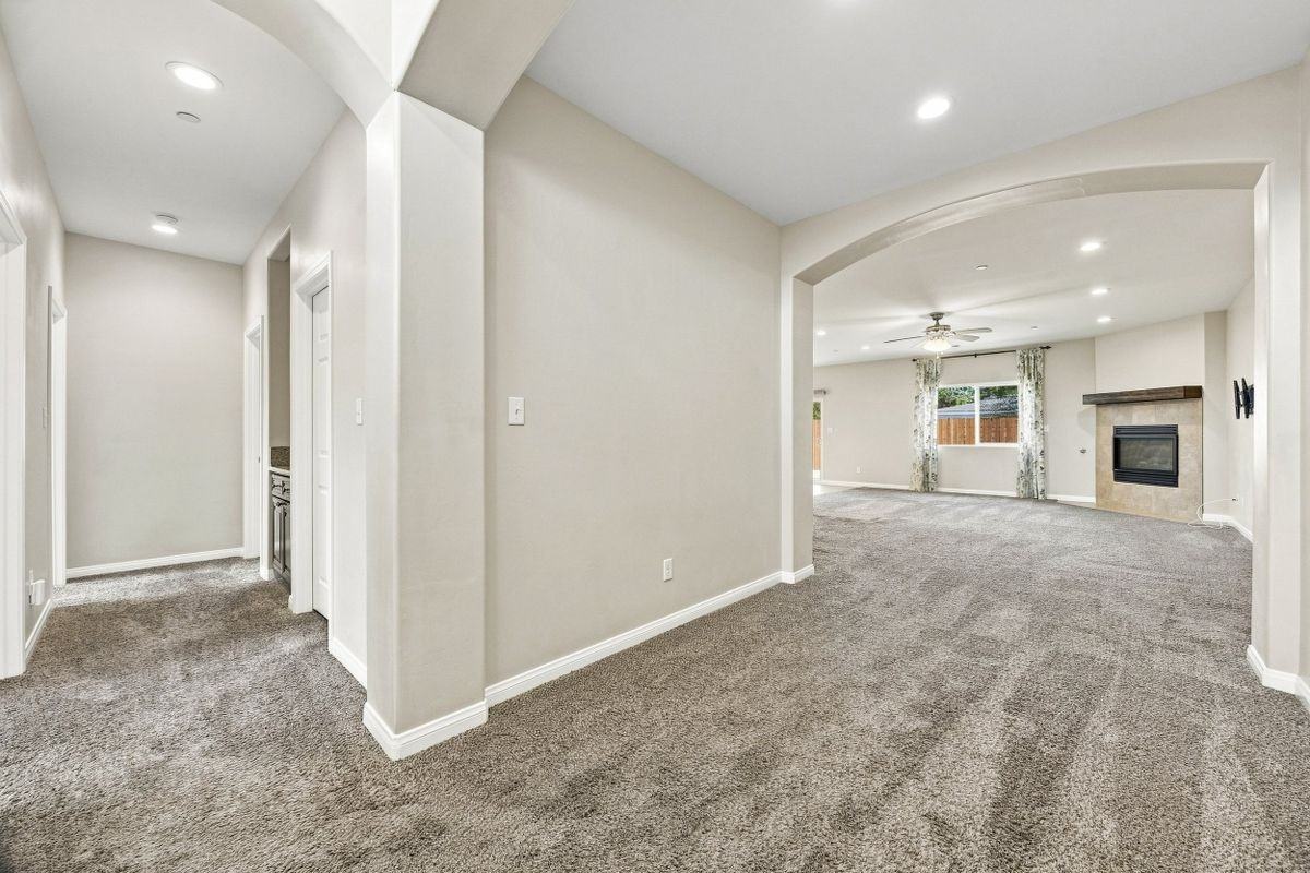 805 Mulberry St - Photo 5 of 37