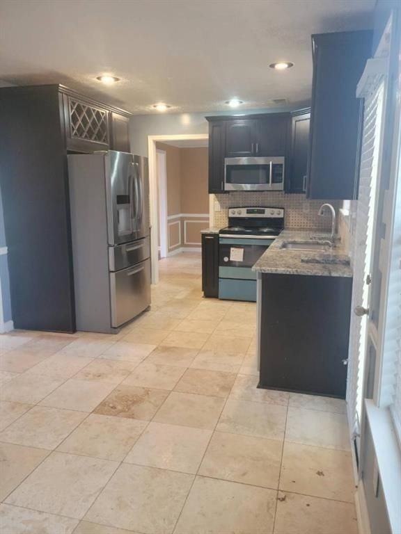 2777 Green Estates Dr - Photo 3 of 22