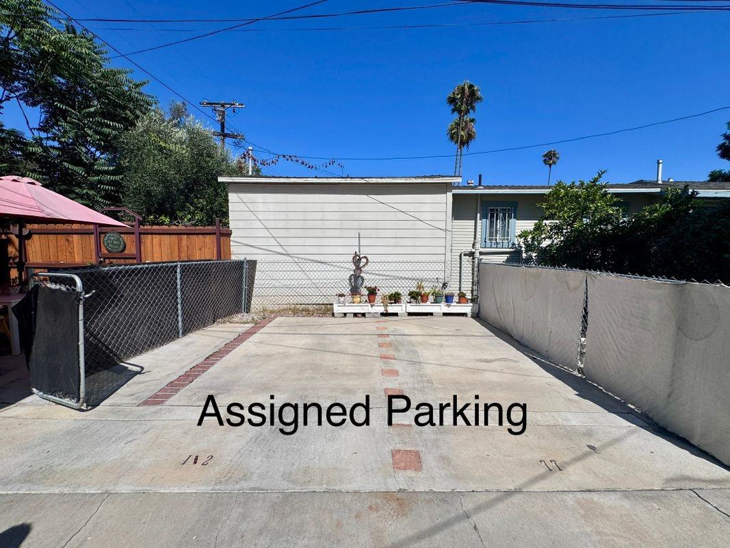 2177 W 27th St - Photo 2 of 15