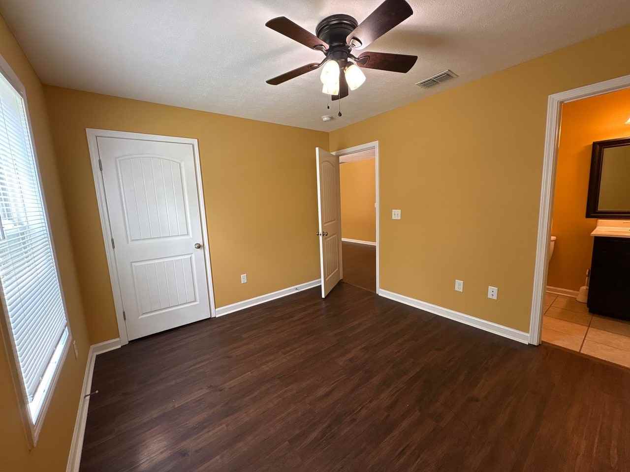 504 Wheeler St - Photo 6 of 21