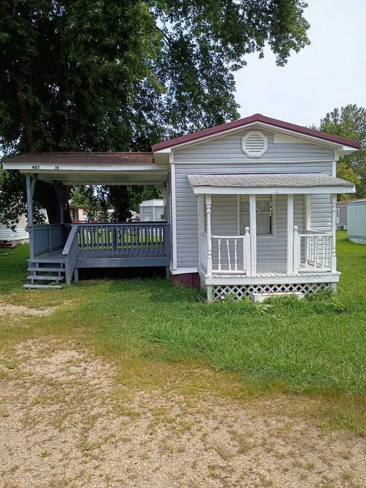 407 Dawn St - Photo 7 of 7