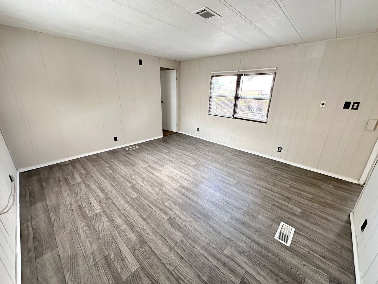 6728 San Luis Obispo Ave Ne - Photo 3 of 26