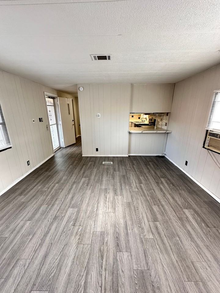 6728 San Luis Obispo Ave Ne - Photo 5 of 26