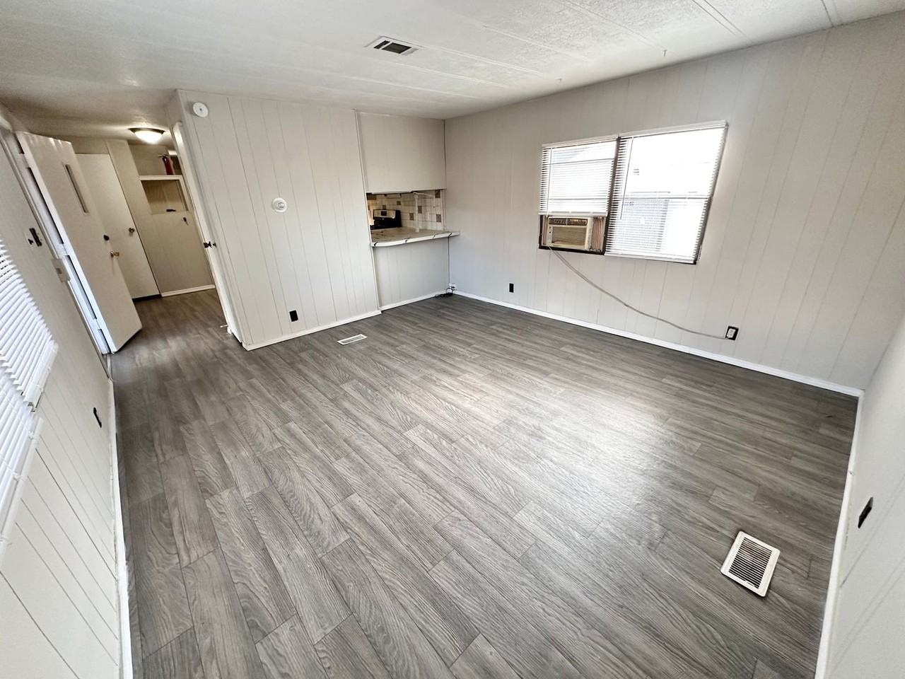 6728 San Luis Obispo Ave Ne - Photo 6 of 26