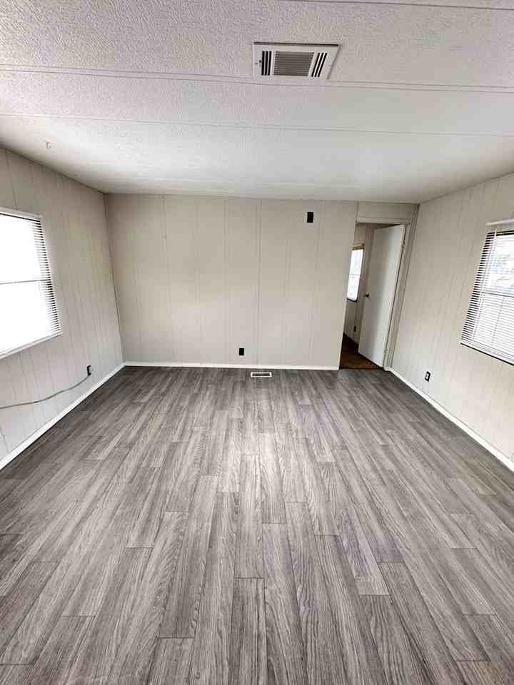 6728 San Luis Obispo Ave Ne - Photo 7 of 26